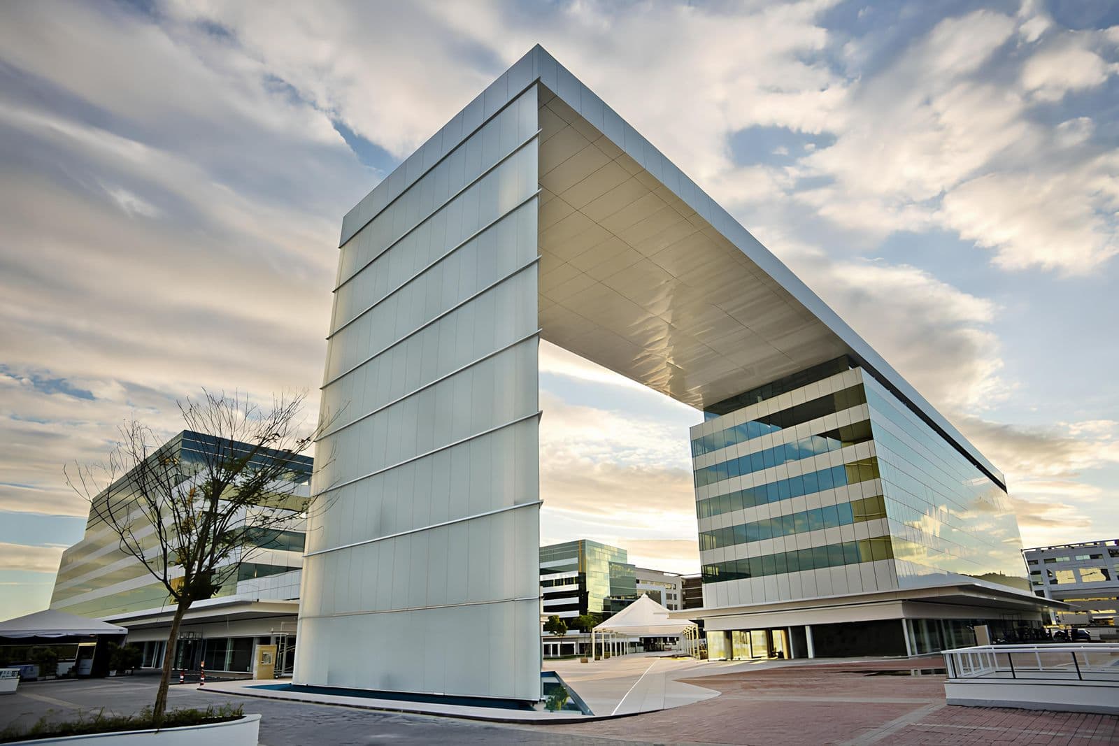 Dimension Office Park, onde fica a sede do escritório
